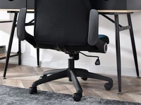 Fotel SOLID CZARNO-NIEBIESKI materiałowy dla graczy - możliwość wsunięcia pod biurko