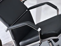 Nowoczesny fotel biurowy gabinetowy BOND czarny - komfortowe podłokietniki