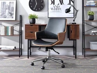 Drewniany fotel biurowy z ekoskóry OSKAR orzechowo czarny - w aranżacji z biurkiem LOFT i regałami JENS